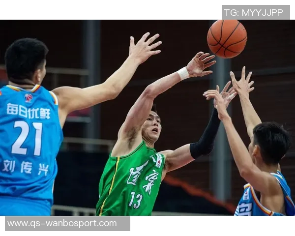 媒体人分析郭艾伦不随龙狮赴美备战原因及其商业价值与地位的重要性